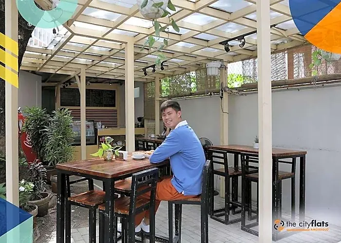 酒店 The Flats Amorsolo *